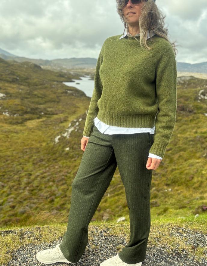 Harley Donegal Tweed Cropped Crew in Raasay