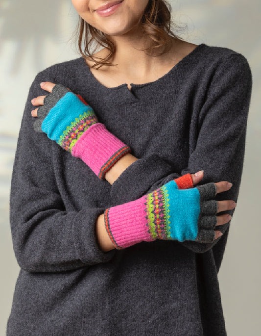 Erine Alloa Fingerless Gloves in Festival