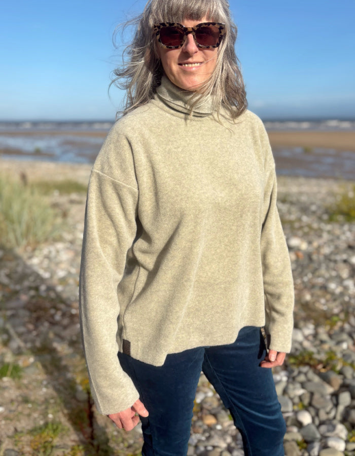 Henriette Steffensen Polo Neck in Sand