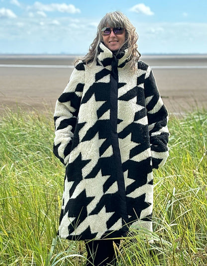 Luukaa Reversible Houndstooth Sherpa Fleece Coat