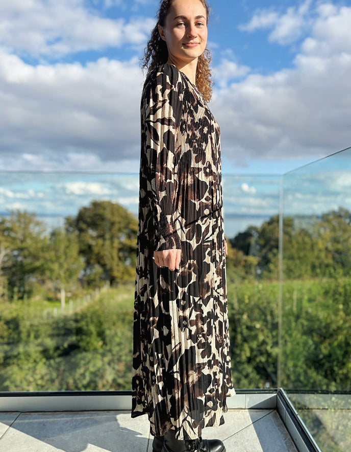 Betty Barclay Pleated Maxi Dress