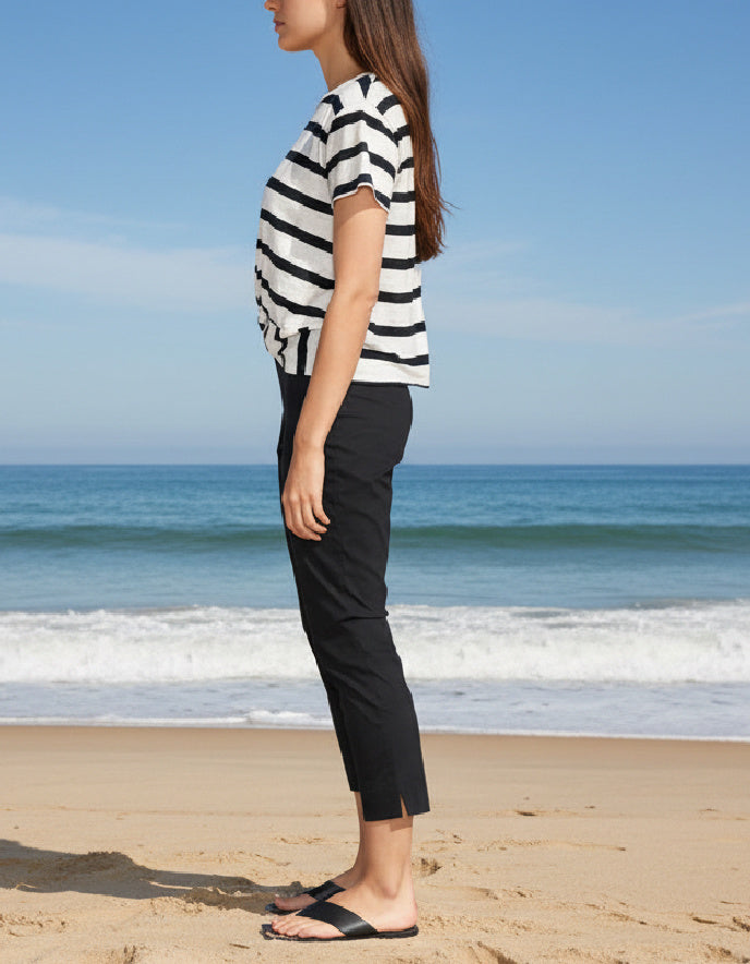 Foil Trapeze Fuss Free Capri in Black