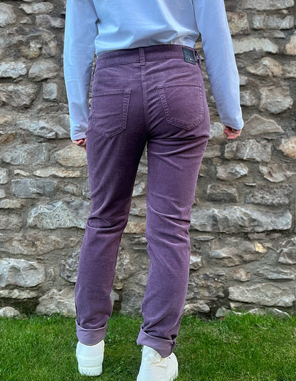 MAC Slim in Grape Needlecord