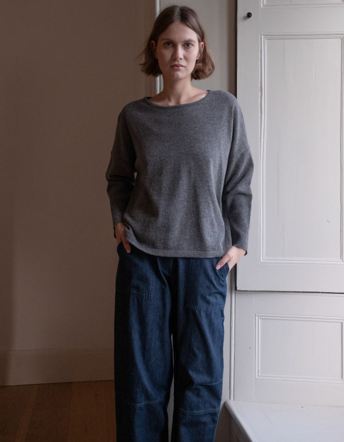 relaxed fit fine merino grey jumper with a boxy fit
