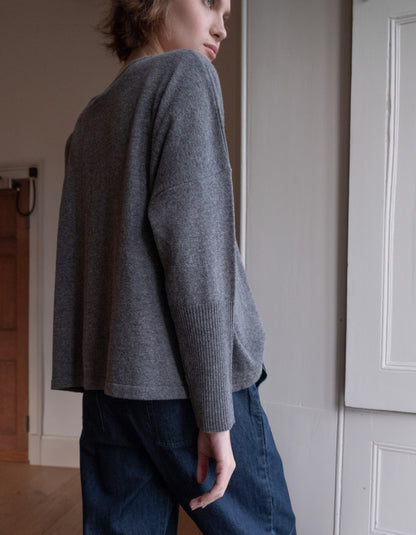 relaxed fit fine merino grey jumper with a boxy fit