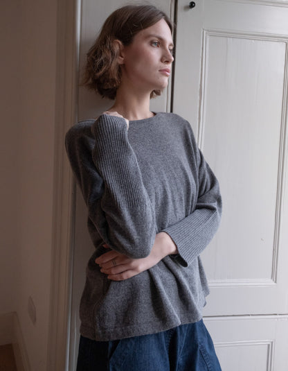 relaxed fit fine merino grey jumper with a boxy fit