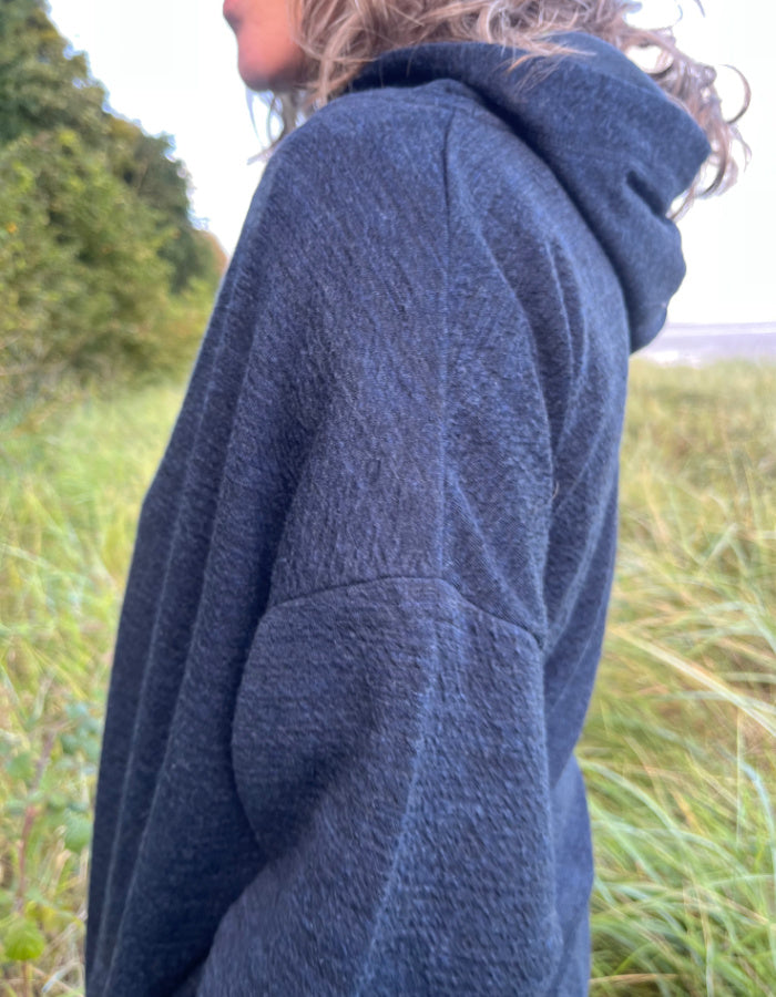 cosy wool cotton blend hooded sweatshirt with pockets in navy