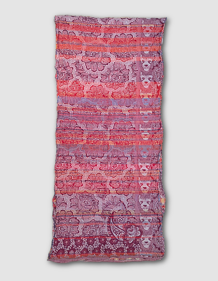 French jacquard scarf in pink with lion print