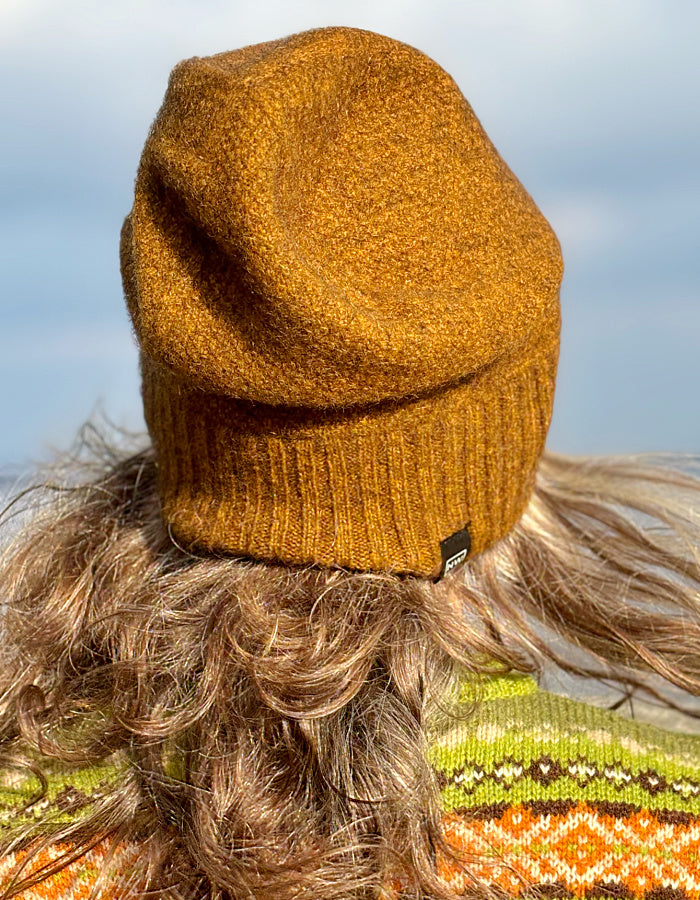 Noble Wilde Floppy Beanie in Tahiti