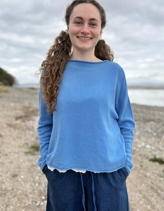cropped lightweight cashmere boxy jumper in sky blue