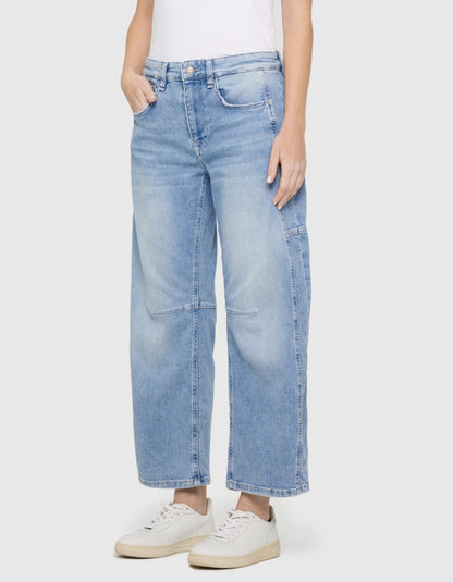 vintage light blue washed barrel jeans