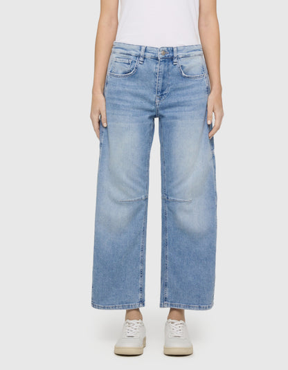 vintage light blue washed barrel jeans