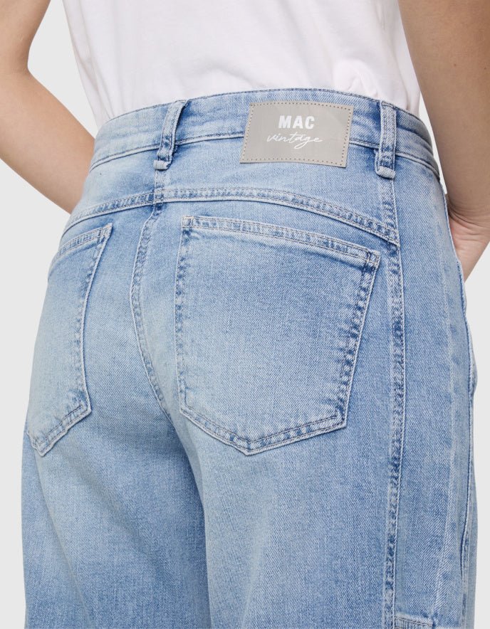 vintage light blue washed barrel jeans