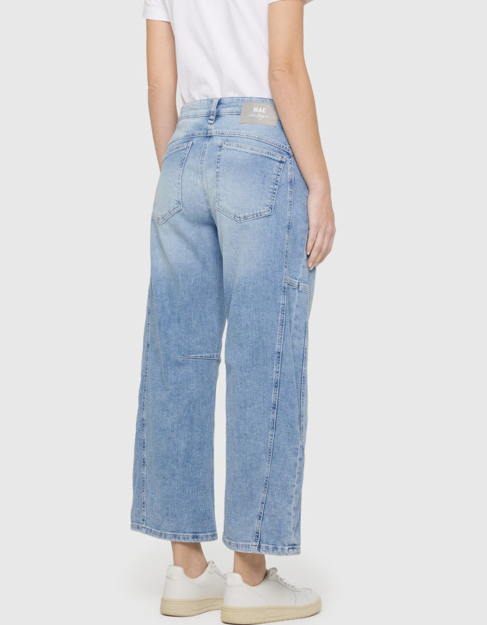 vintage light blue washed barrel jeans