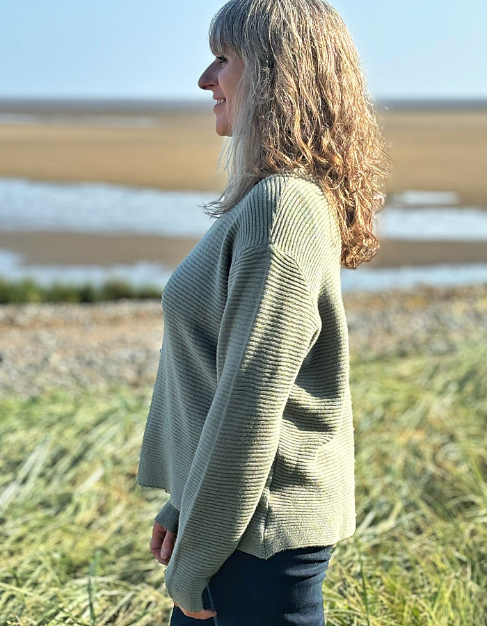 olive viscose ribe turtle neck sweater