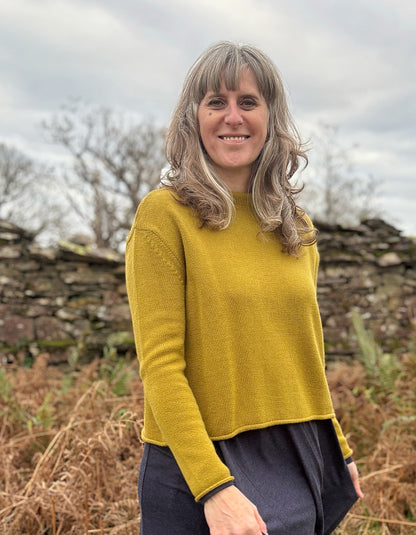 Ochre Pea Cropped Sweater in Moss