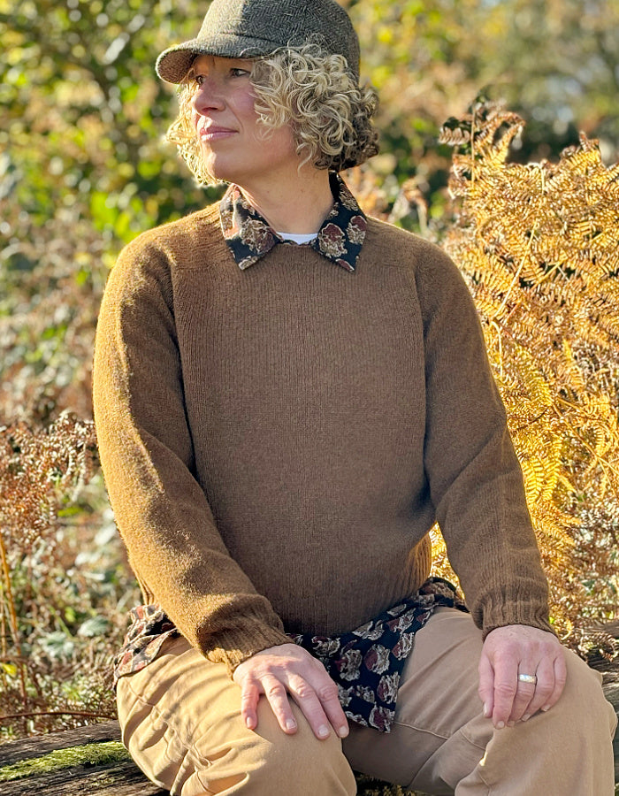 Harley Lambswool Short Sweater in Pecan