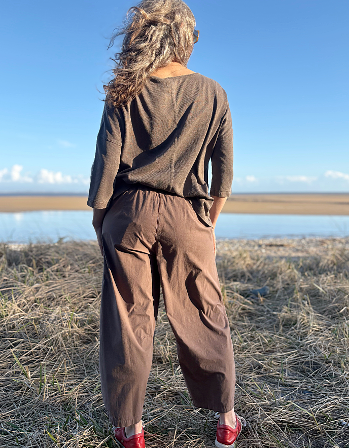 Vetono Cotton Poplin Lantern Trousers in Coffee