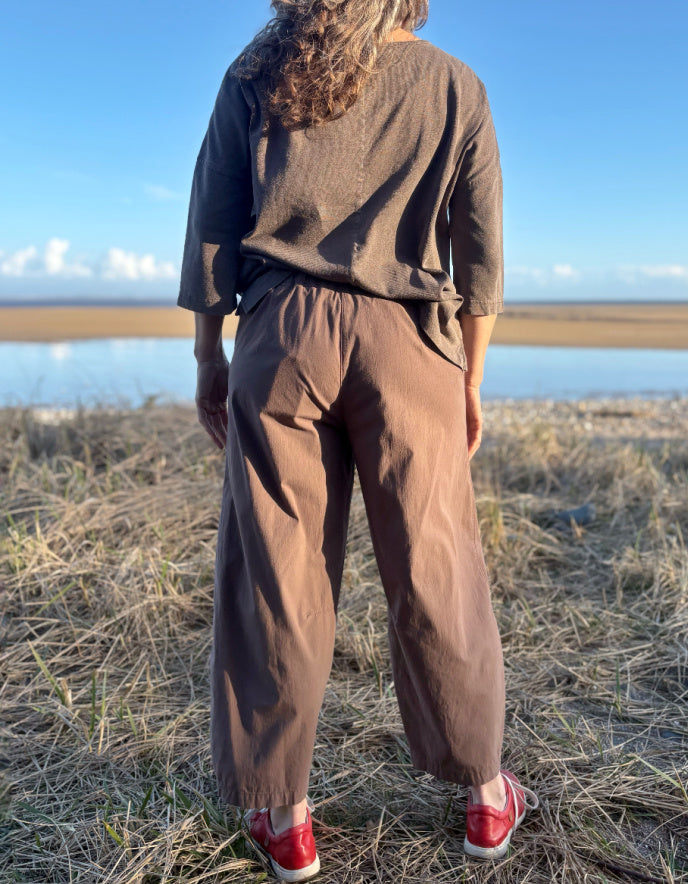 Vetono Cotton Poplin Lantern Trousers in Coffee