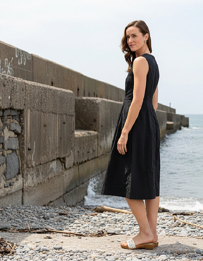 Foil Premier Dress in Black