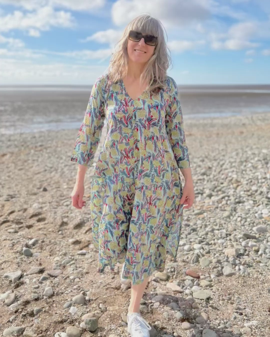 cotton kaftan dress with long sleeves and side splits in handblocked print