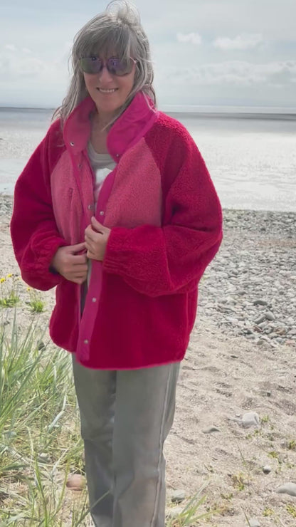 Betty Basics Franklin Fleecy Jacket in Red and Pink