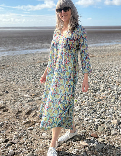 cotton kaftan dress with long sleeves and side splits in handblocked print