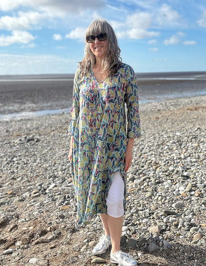cotton kaftan dress with long sleeves and side splits in handblocked print