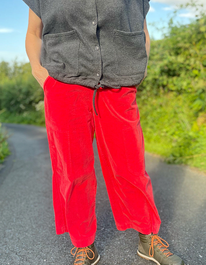 Vetono Red Needlecord Trousers