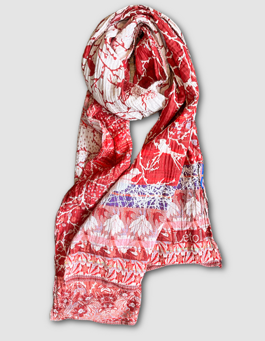 red reversible jacquard scarf with bird print