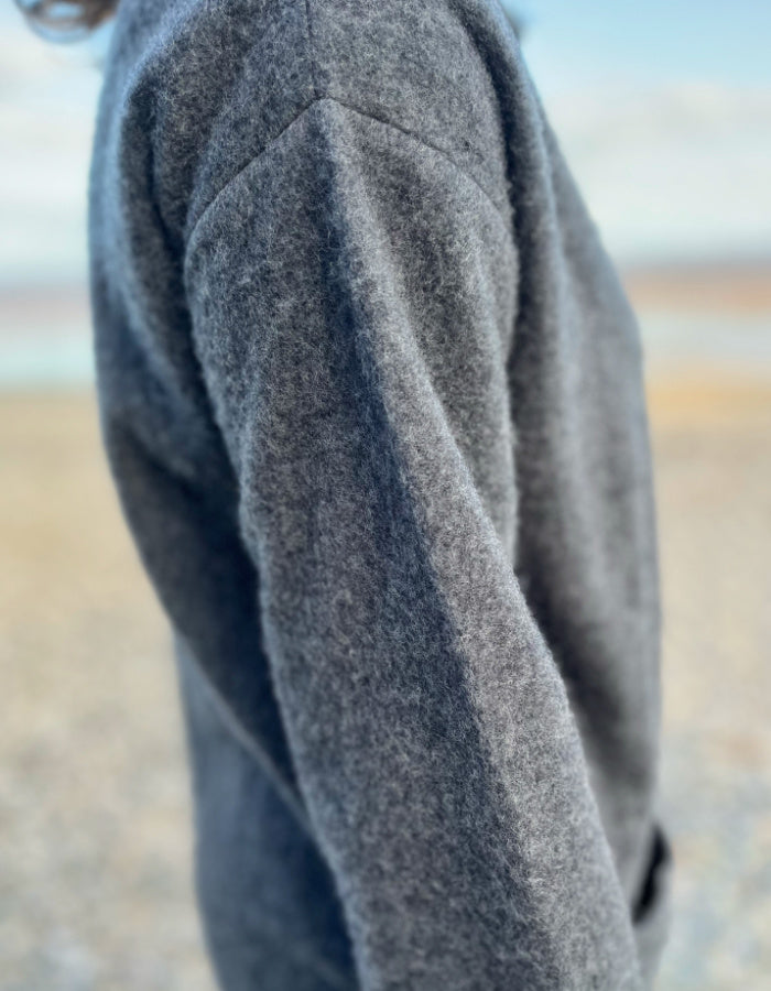 reversible anthracite melange tunic in wool fleece, floppy turtle neck and pocket on both sides