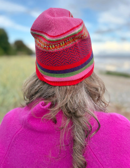 Eribe Stobo Beanie Hat in Rosa