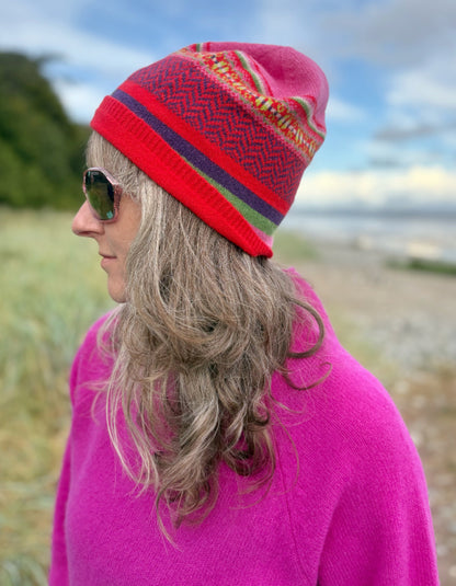 Eribe Stobo Beanie Hat in Rosa