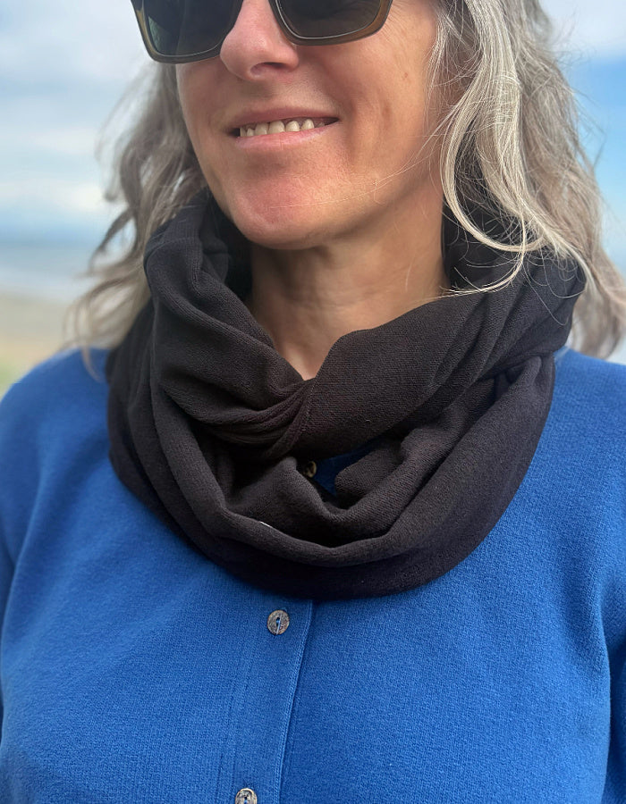 Neirami Luxury Fleece Snood in Black
