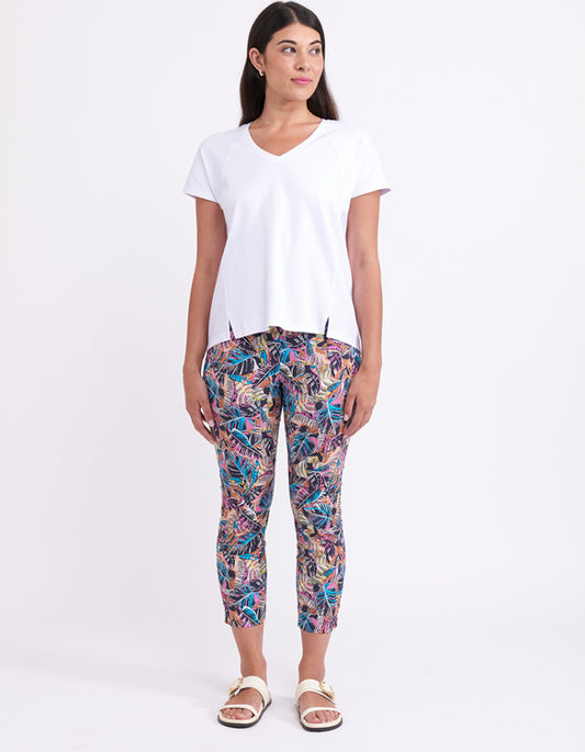 Foil Fuss Free Capri in Amazon Print