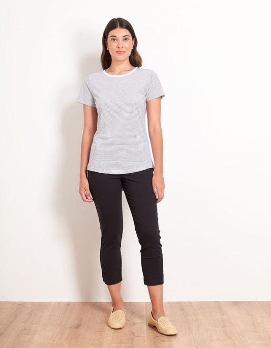 Foil Fuss Free Capri in Black