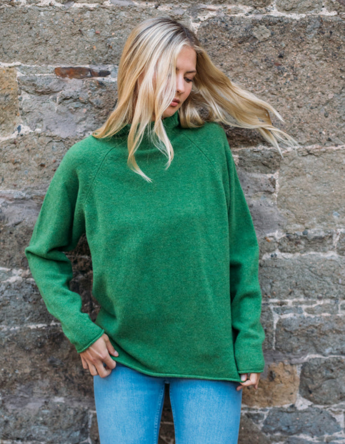 fleecy warm wool fisherman smock style sweater with raglan sleeves in watercress green