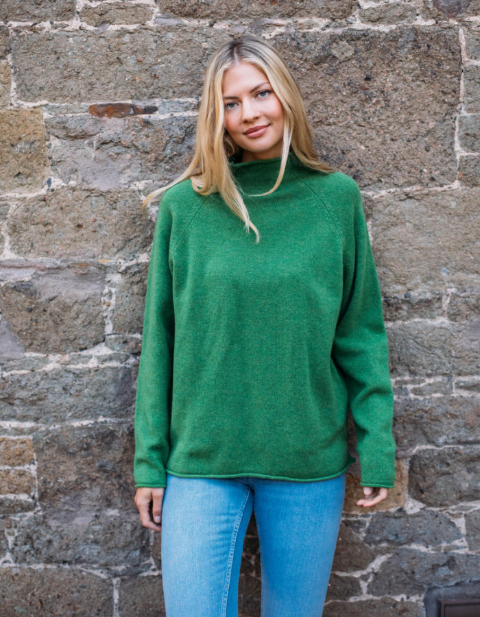 fleecy warm wool fisherman smock style sweater with raglan sleeves in watercress green