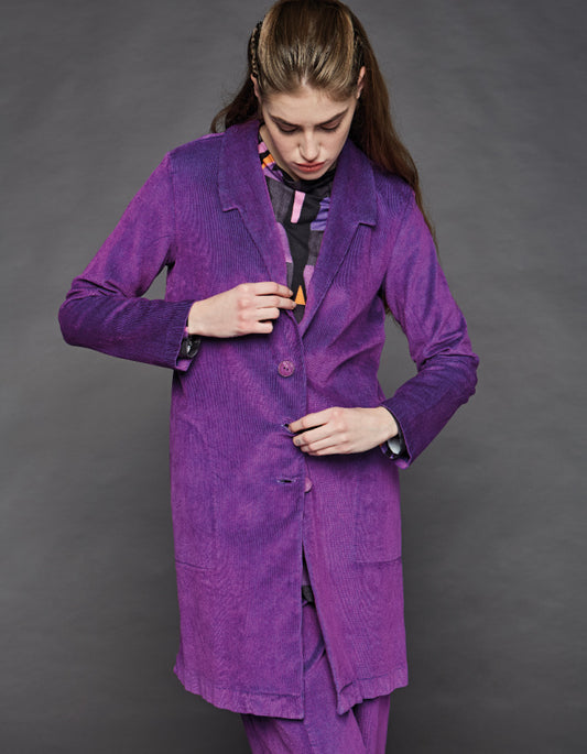 purple velvet coat with collar, button front and two patch pockets. willy Wonka vibes