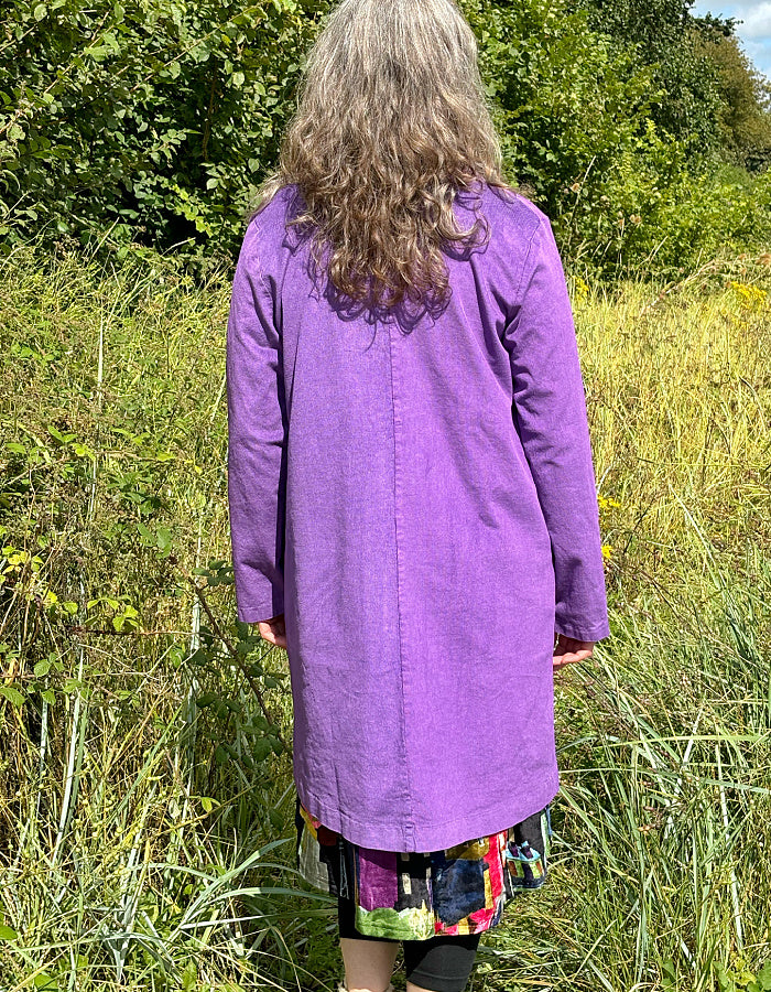 purple velvet coat with collar, button front and two patch pockets. willy Wonka vibes