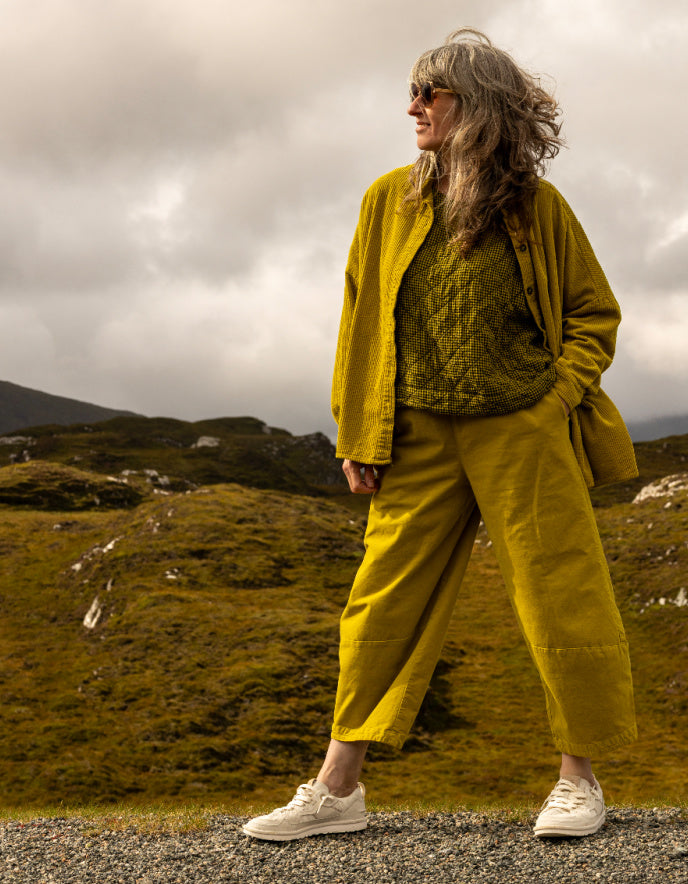 Cut Loose Lantern Pants in Pea Mini Cord