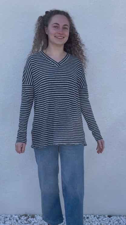 By Basics Cutting Loose Knit in Navy Grey Stripe