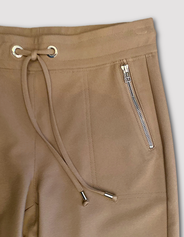 I cona Luxury Joggers in Camel