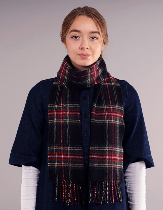 Lochcarron Lambswool Scarf in Stewart Black Modern