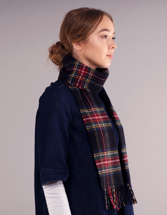 Lochcarron Lambswool Scarf in Stewart Black Modern